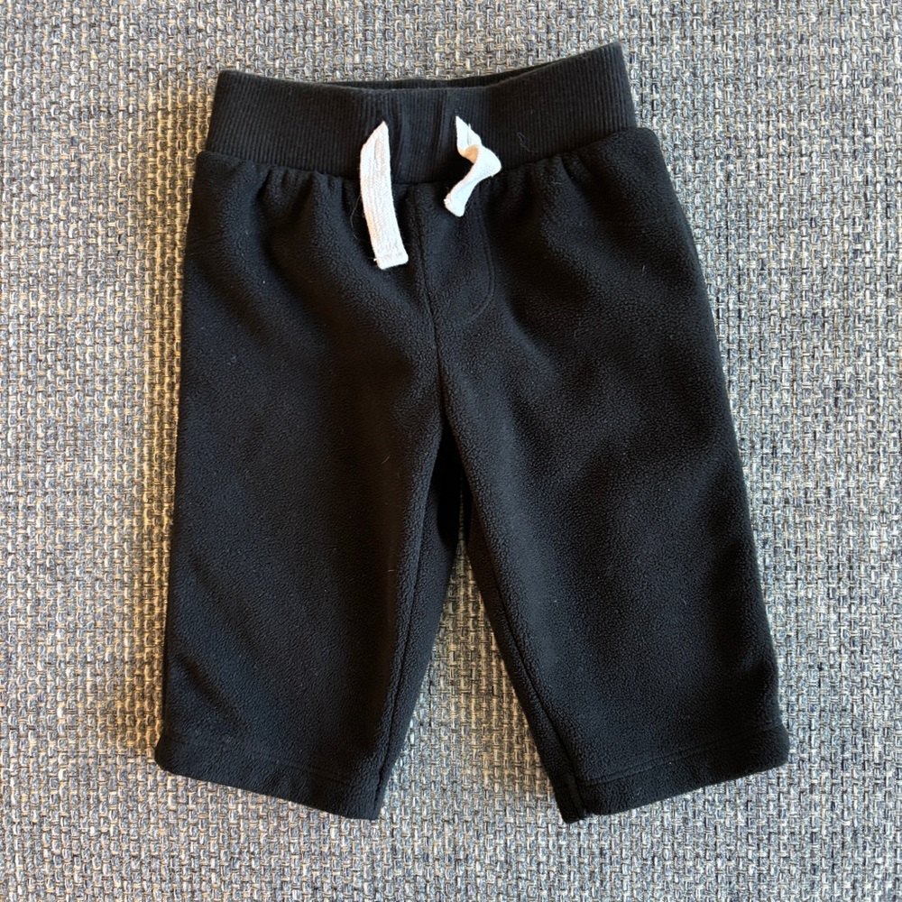 5/$25 🖤 Circo Cozy Black Fleece Pants – Size 3–6 Months